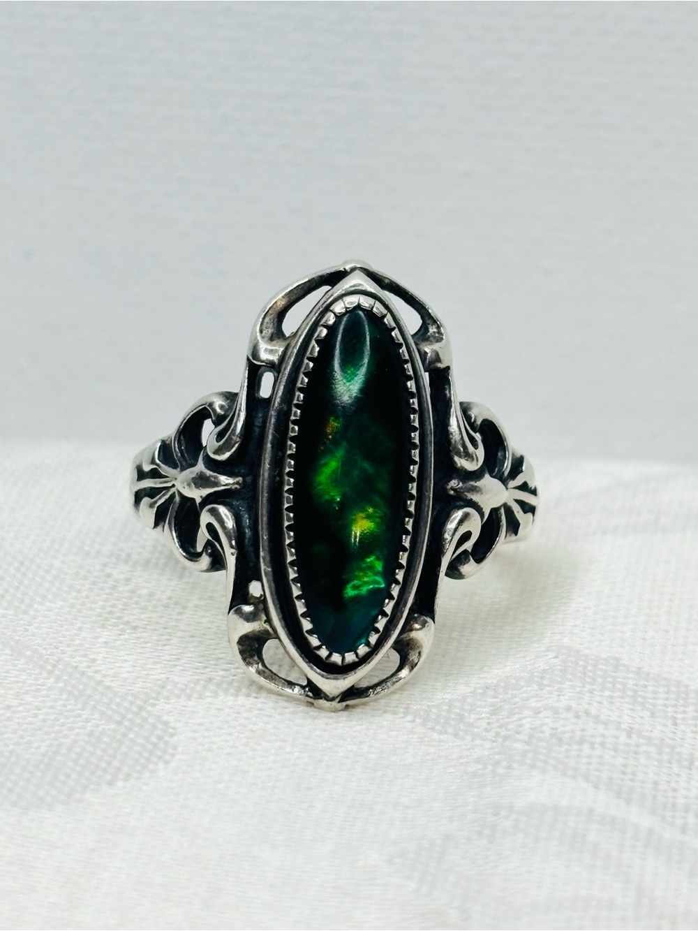 Vintage WM Co Paua Abalone Shell Sterling Silver Marquise Ring - Size 8